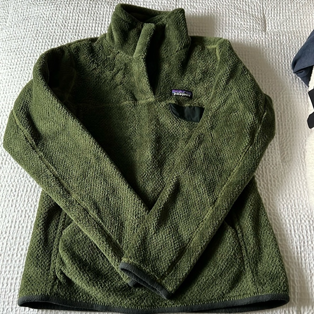 Never worn Patagonia fleece
